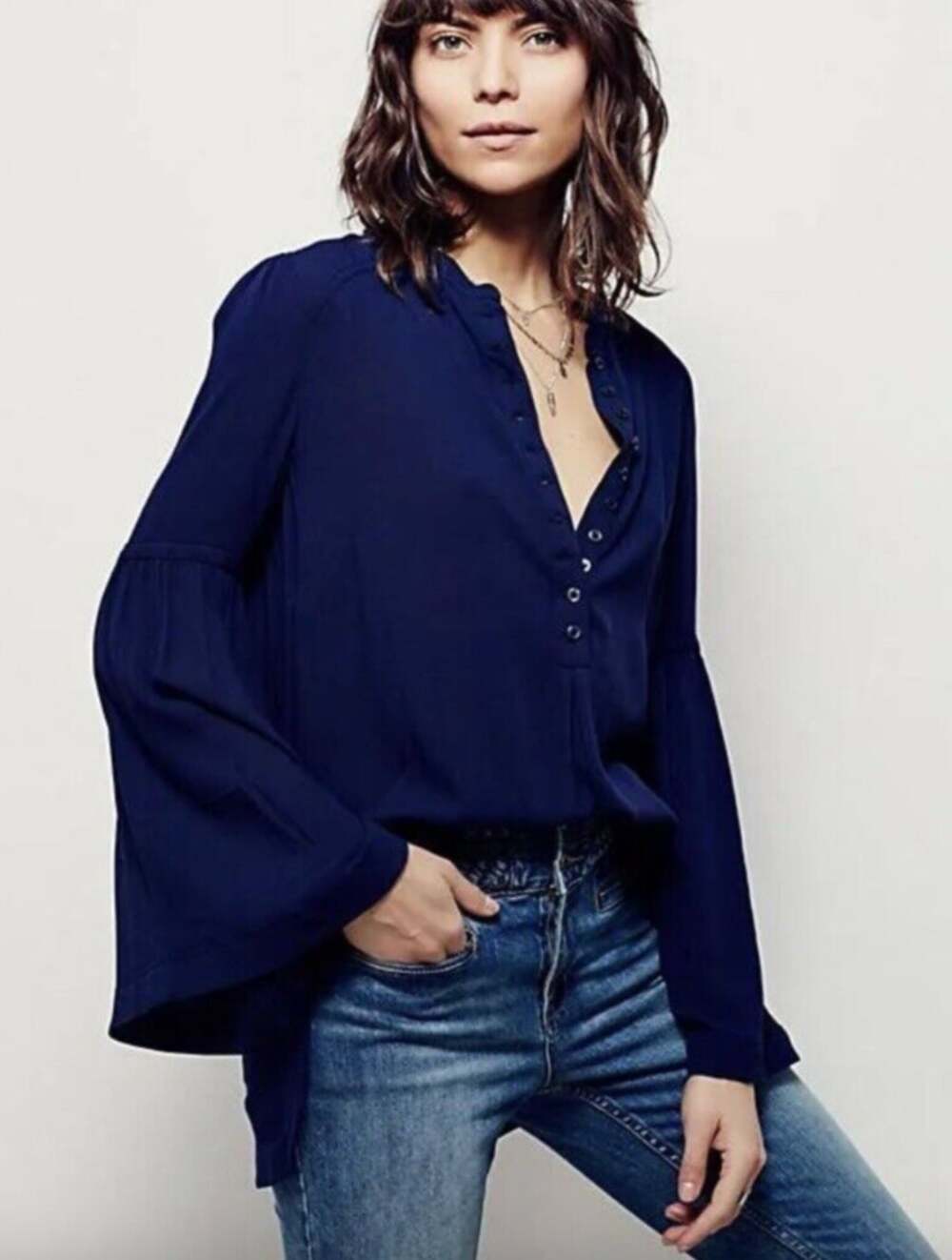 FREE PEOPLE Navy Peasant Top Henley Neck High Low Hem Bell Sleeve Large L NEW